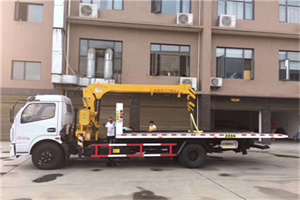 鼓楼附近汽车轮胎更换